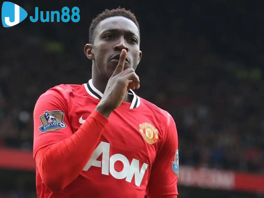 Viễn cảnh Welbeck tái hợp Old Trafford chắc chắn sẽ khiến nhiều CĐV MU cảm thấy hoài niệm (Ảnh: The Independent).