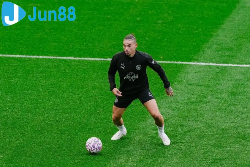 Kalvin Phillips được đưa trở lại đội một Man City (Ảnh: Trang chủ CLB). Kalvin Phillips được đưa trở lại đội một Man City (Ảnh: Trang chủ CLB).