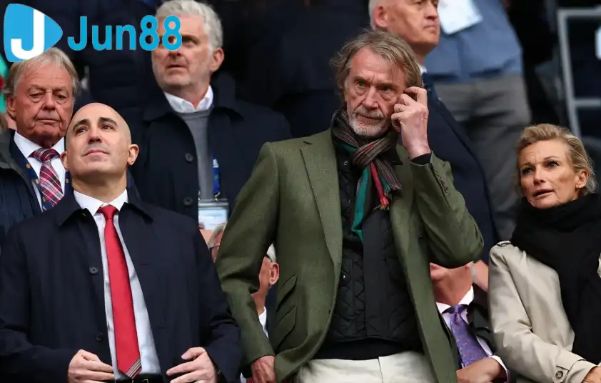 Man Utd trải qua chuỗi ngày đen tối dưới triệu đại Sir Jim Ratcliffe Man Utd trải qua chuỗi ngày đen tối dưới triệu đại Sir Jim Ratcliffe