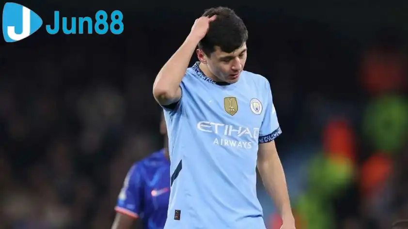 Khusanov vẫn đang trầy trật kể từ khi cập bến Man City (Ảnh: AS)