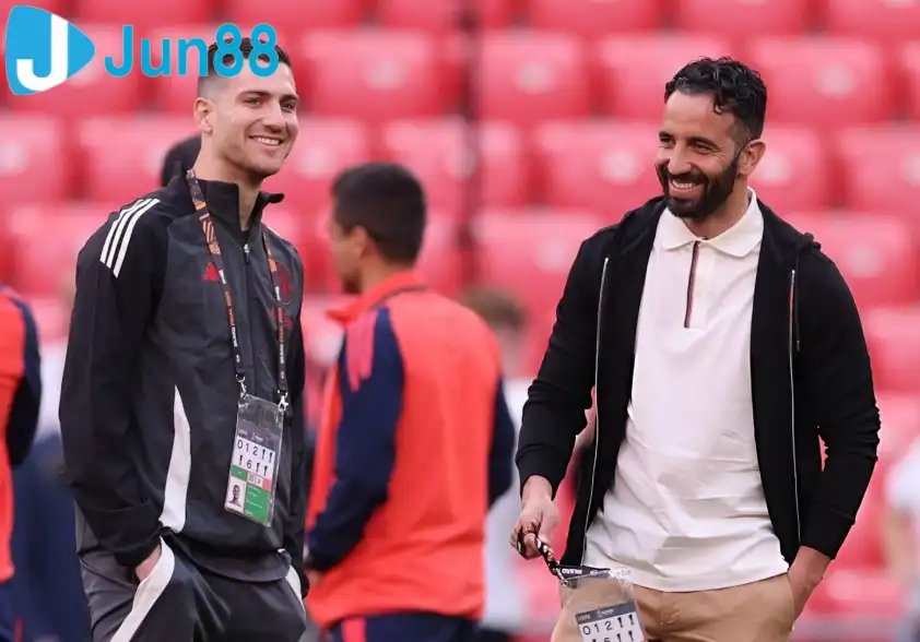 Ruben Amorim và Diogo Dalot được xác nhận có cùng tổ tiên Ruben Amorim và Diogo Dalot được xác nhận có cùng tổ tiên