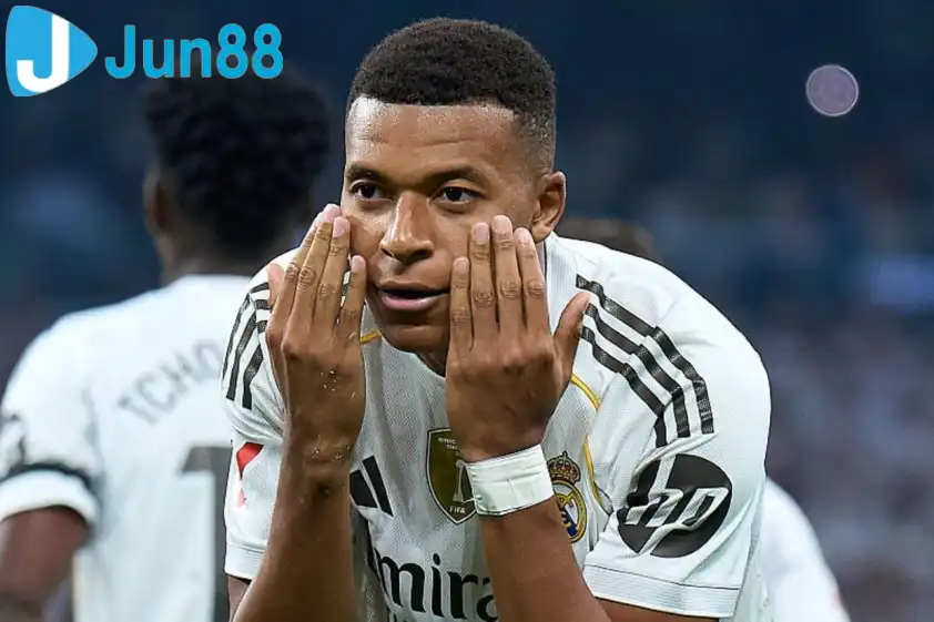 Mbappe đang có phong độ cực kỳ chói sáng ở thời điểm hiện tại (Ảnh: GOAL) Mbappe đang có phong độ cực kỳ chói sáng ở thời điểm hiện tại (Ảnh: GOAL)